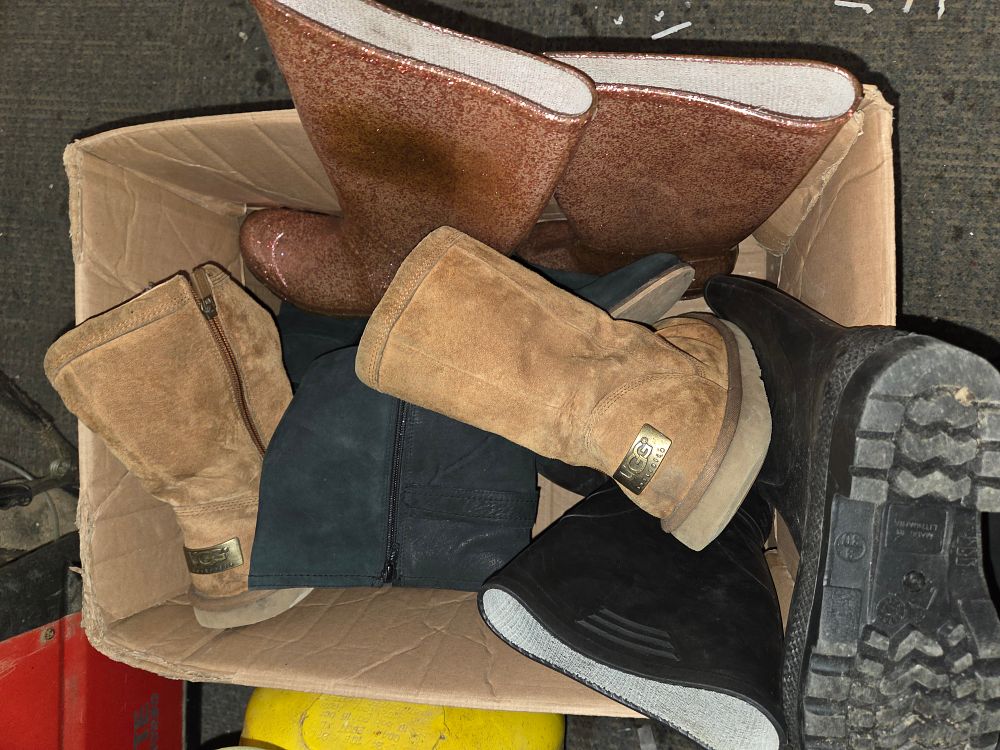 Lot 413 – A Collection of Various Boots Including UGG Australia