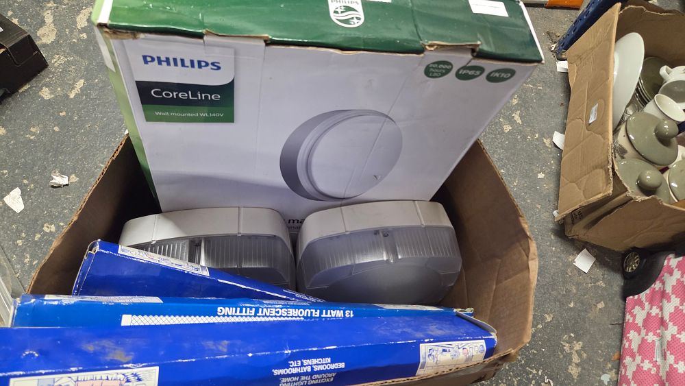 Lot 219 – A Collection of Philips and Fluorescent Lighting Fixtures