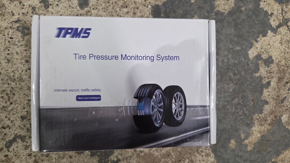 Lot 230 – Universal Car Tyre Pressure Monitoring System