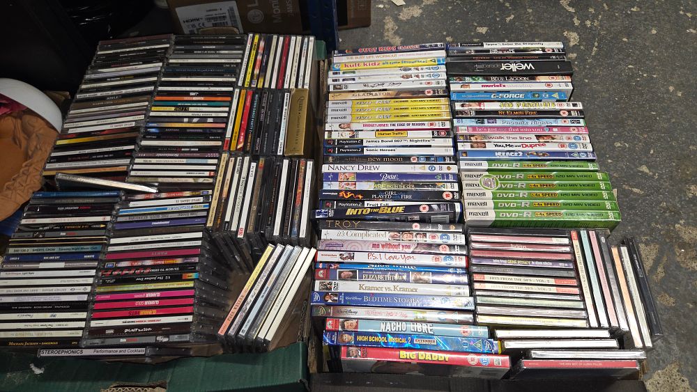 Lot 254 – A Collection of Assorted CDs and DVDs