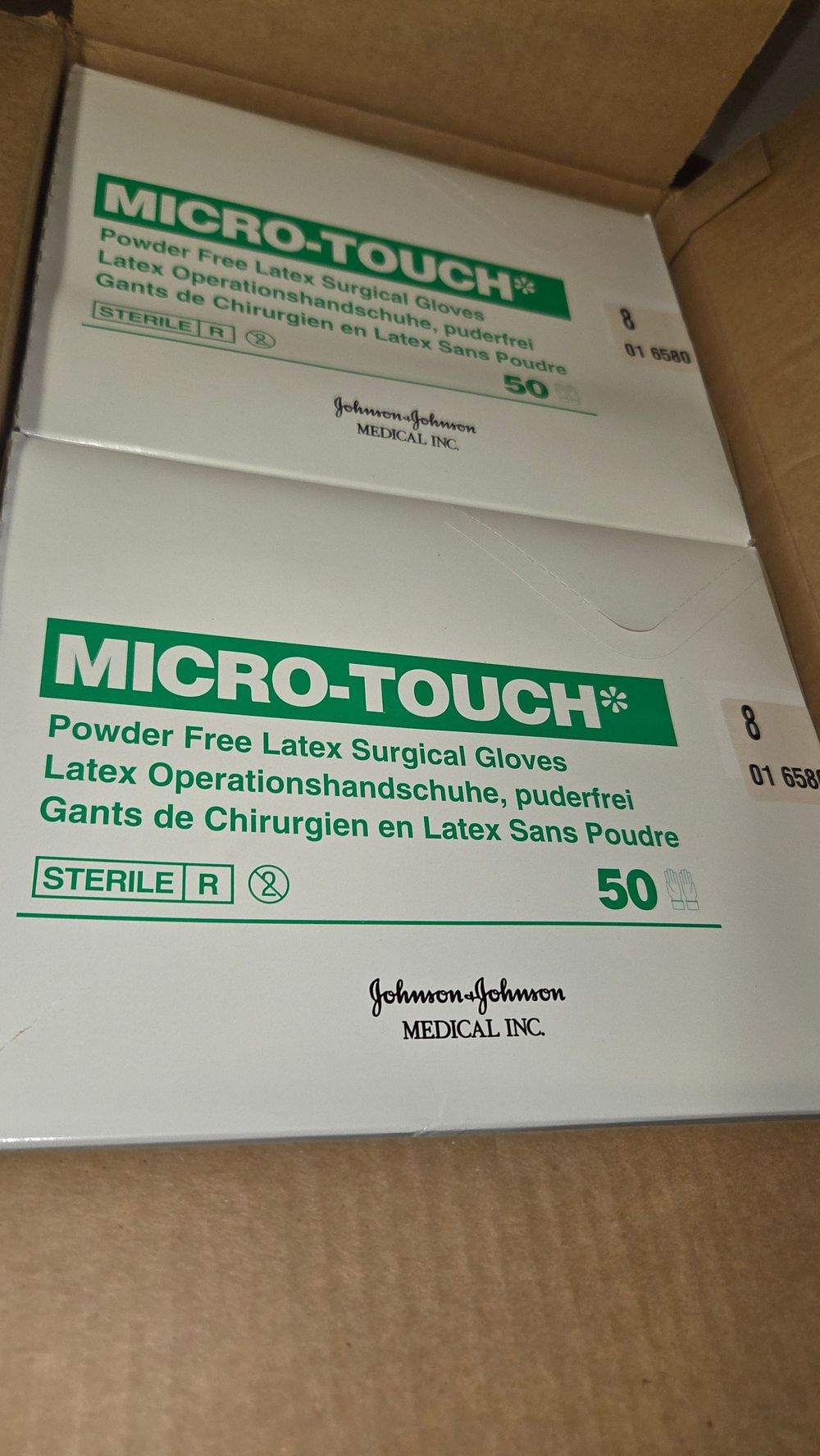 Lot 259 – Several Boxes of Johnson and Johnson Micro-Touch Surgical Gloves powder-free latex surgical gloves in size 8.