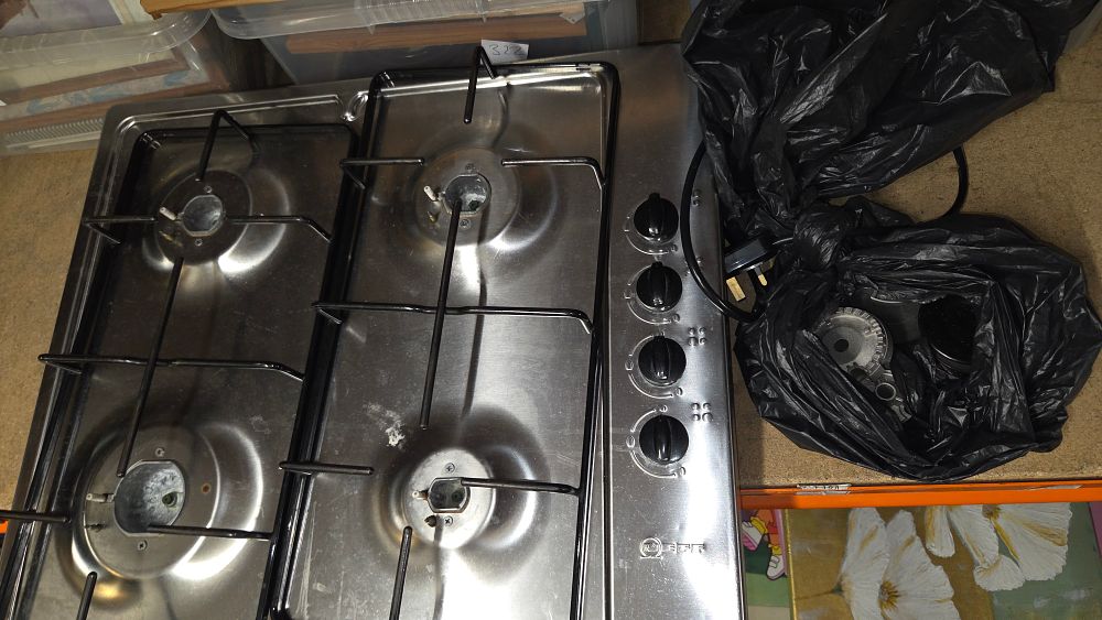 Lot 323 – Neff Four Burner Gas Hob with Associated Components