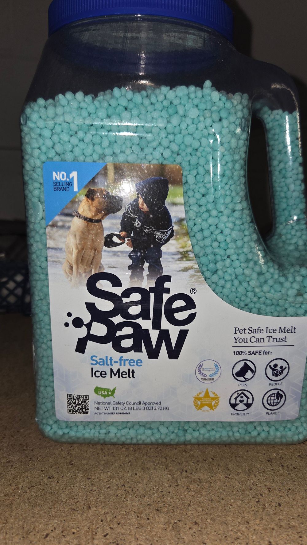 Lot 343 – Safe Paw Salt-free Pet Safe Ice Melt 131 Ounce Jug