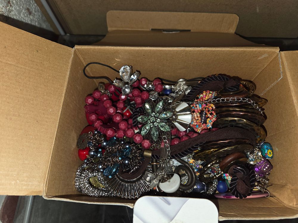 Lot 600 – A Collection of Multi-coloured Costume Jewellery and Accessories