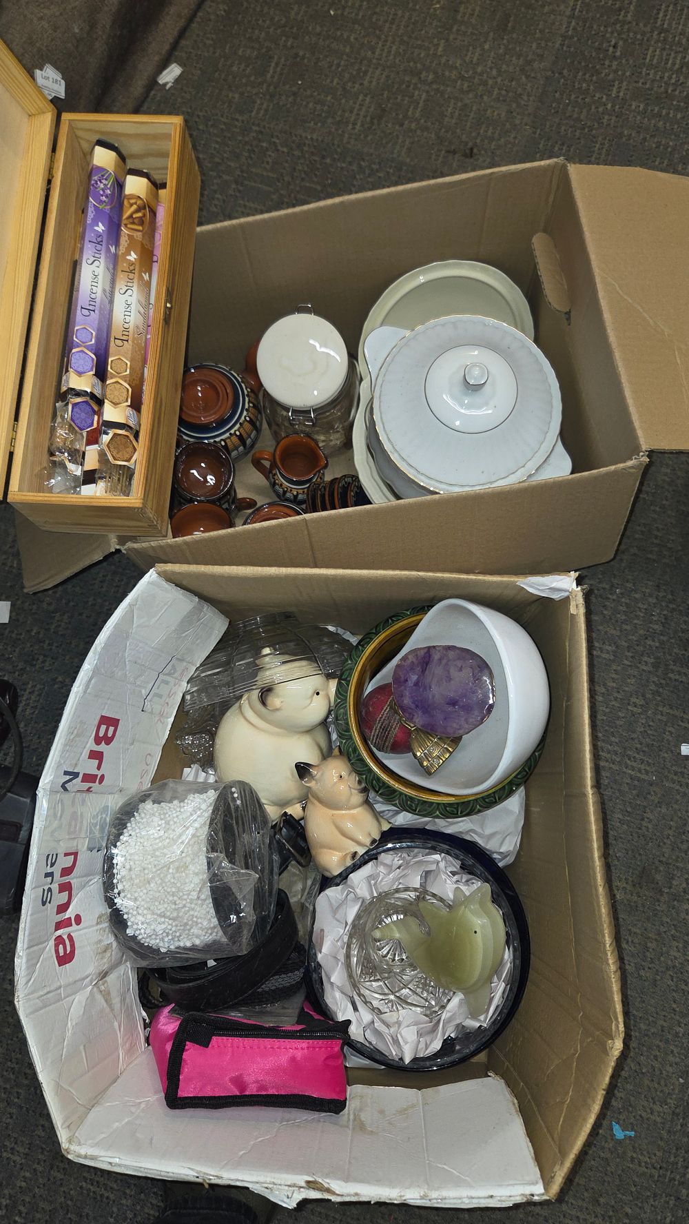 Lot 332 – A Collection of Miscellaneous Household and Decorative Items
