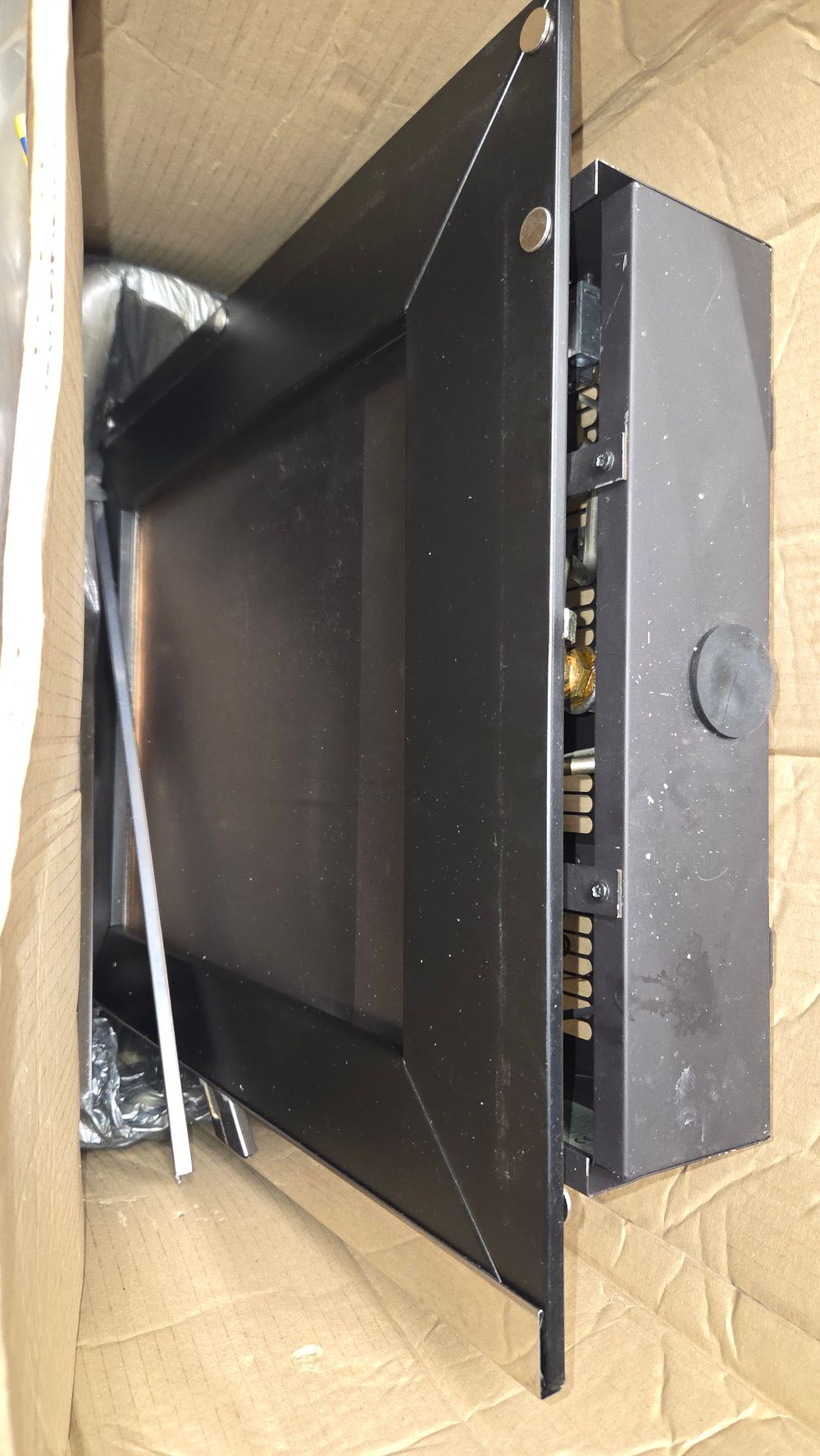 Lot 333 – Black Metal Gas Fireplace Insert