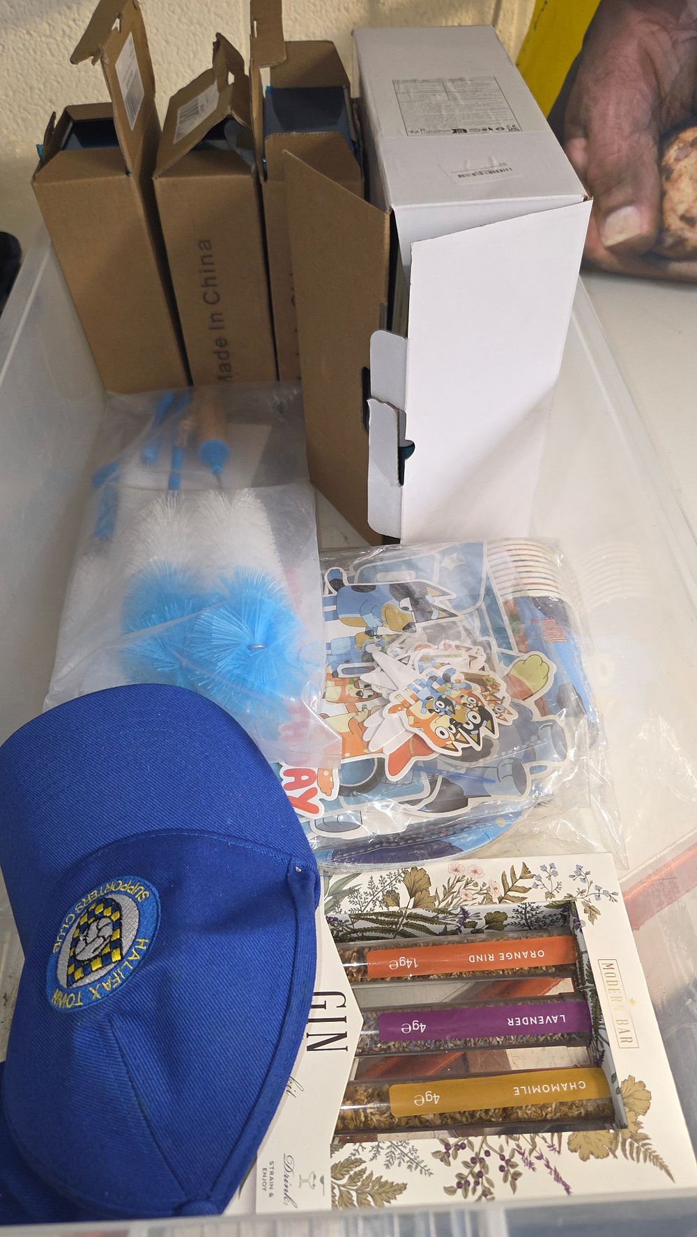 Lot 363 – A Collection of New Household Items Including Gin Kit and Cap
