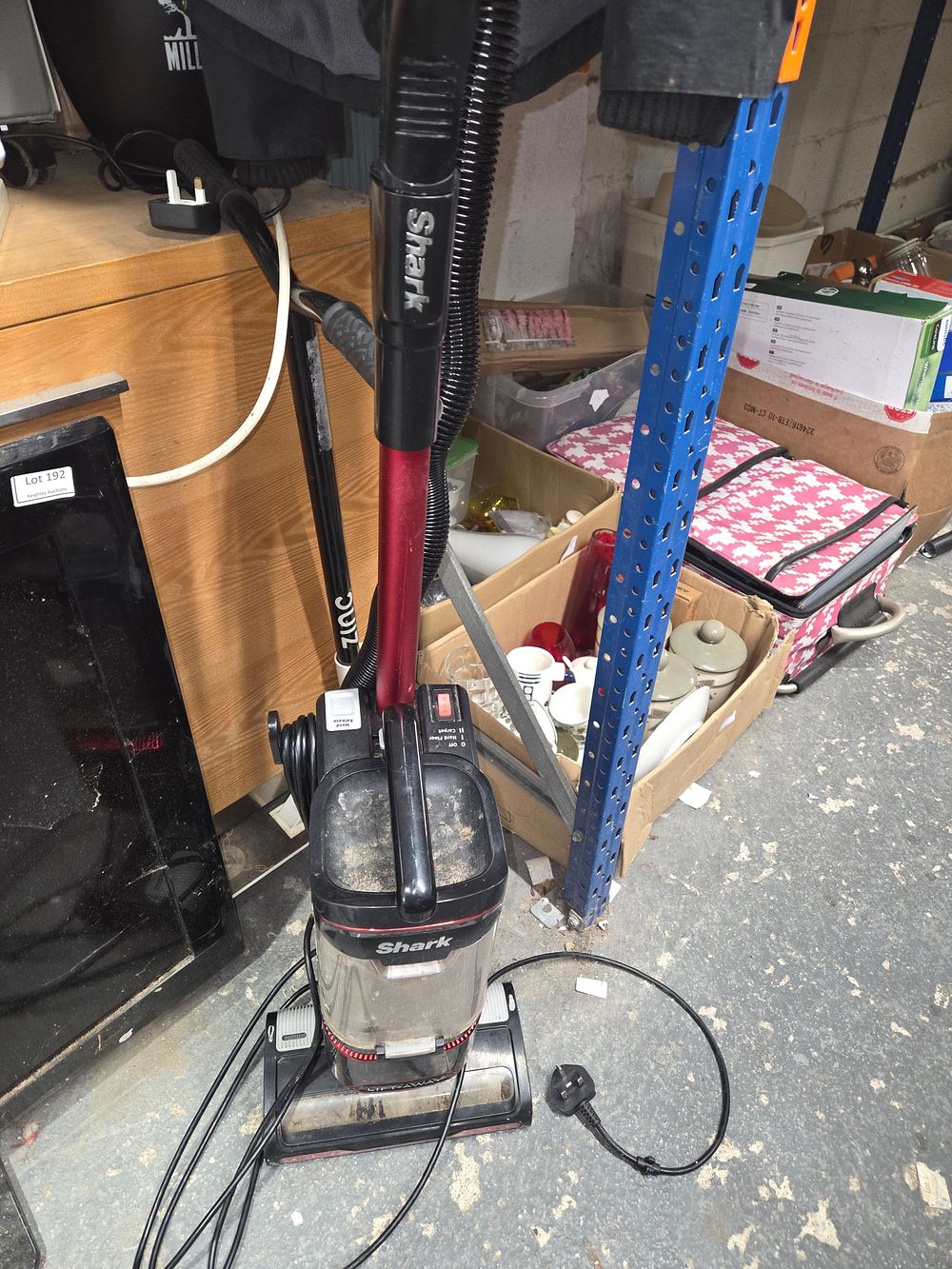 Lot 459 – Shark Vacuum powers on
