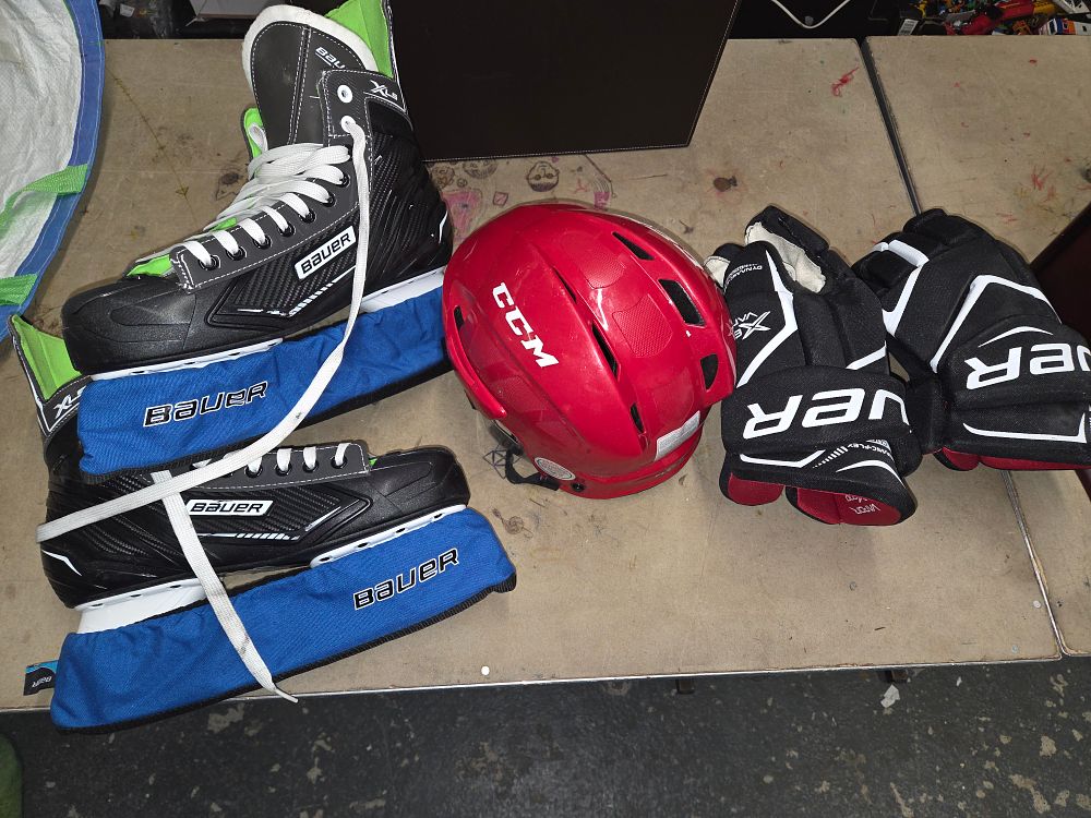 Lot 462 – A Collection of Bauer and CCM Hockey Equipment
