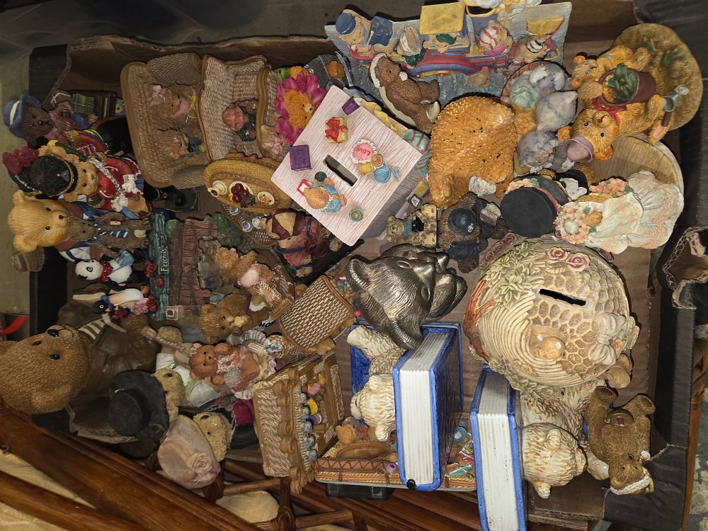 Lot 499 – A Collection of Teddy Bear Figurines and Decorative Objects