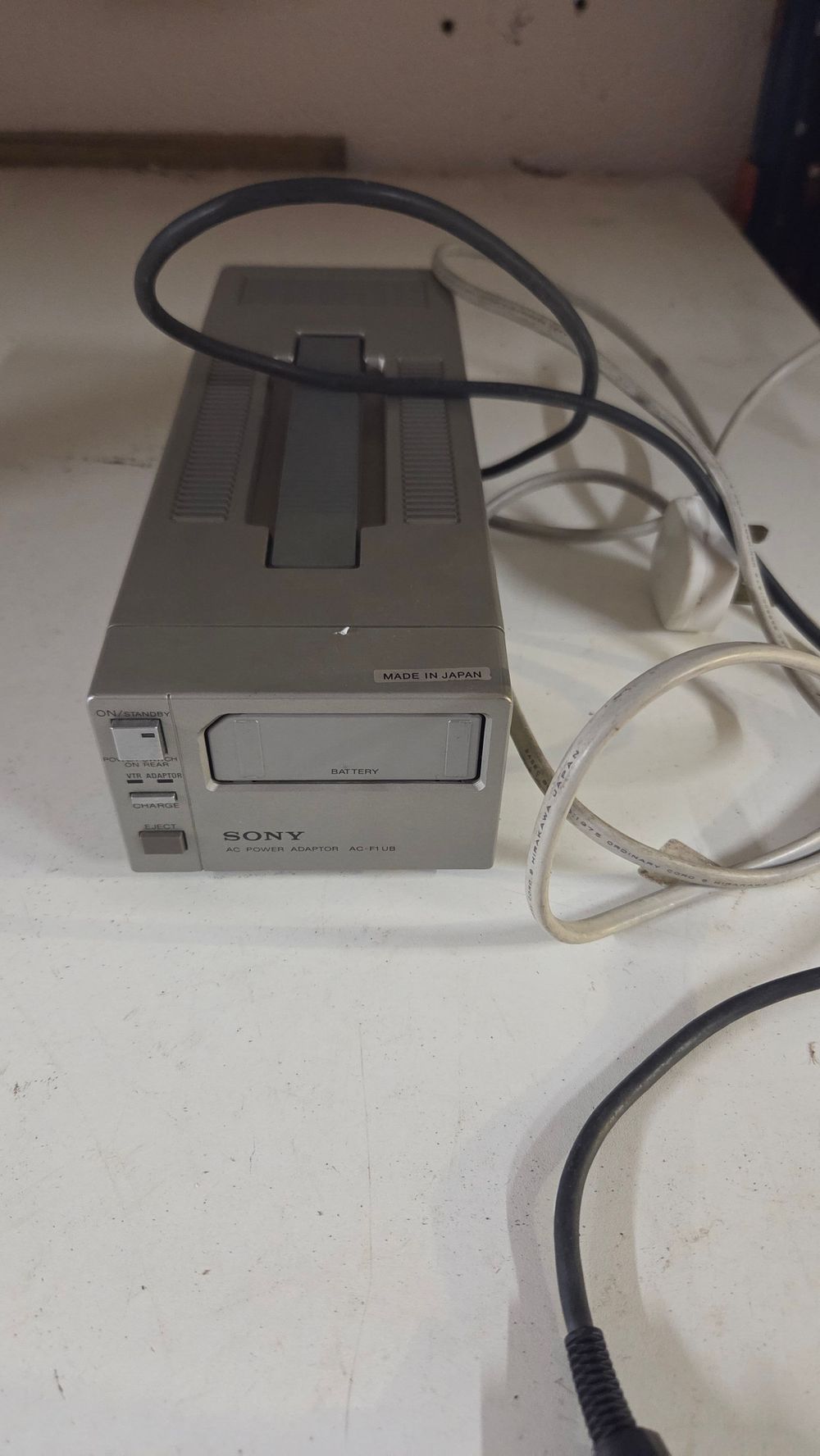 Lot 163 – Sony AC-F1UB AC Power Adaptor and Battery Charger