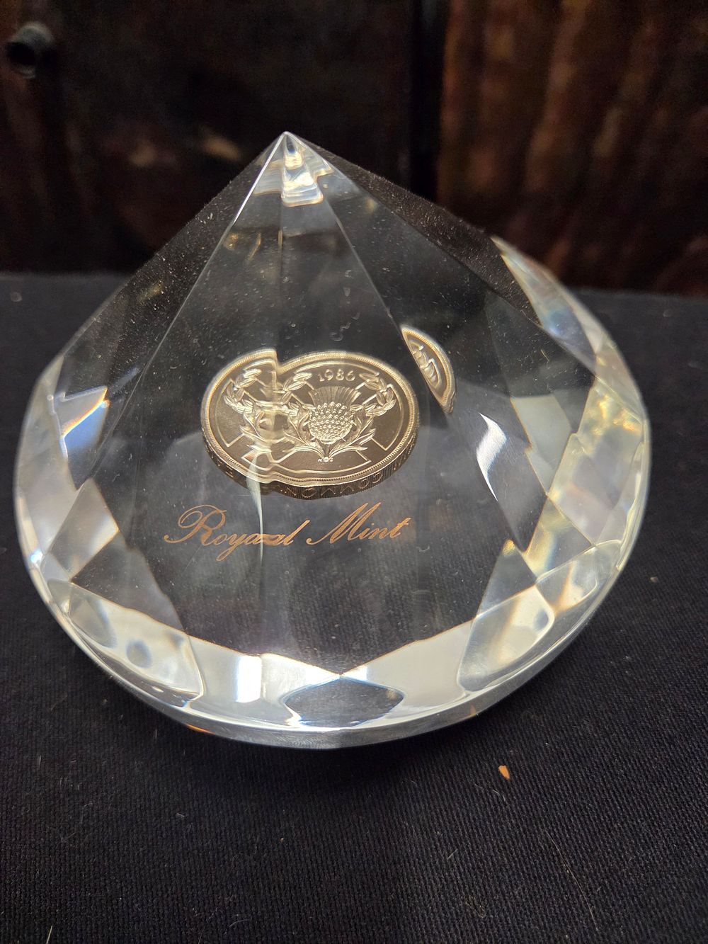 Royal Mint 1986 Two Pound Coin Diamond Shaped Paperweight