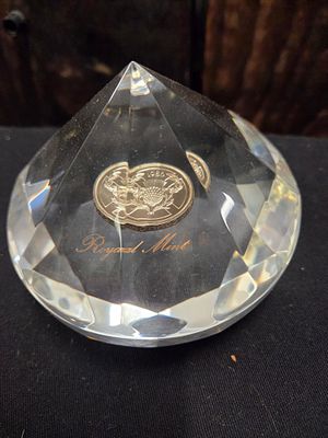 Royal Mint 1986 Two Pound Coin Diamond Shaped Paperweight