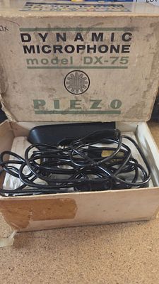 Piezo Model DX-75 Dynamic Microphone in Original Box
