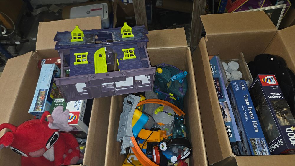 Lot 164 – Three Boxes of Toys and Puzzles