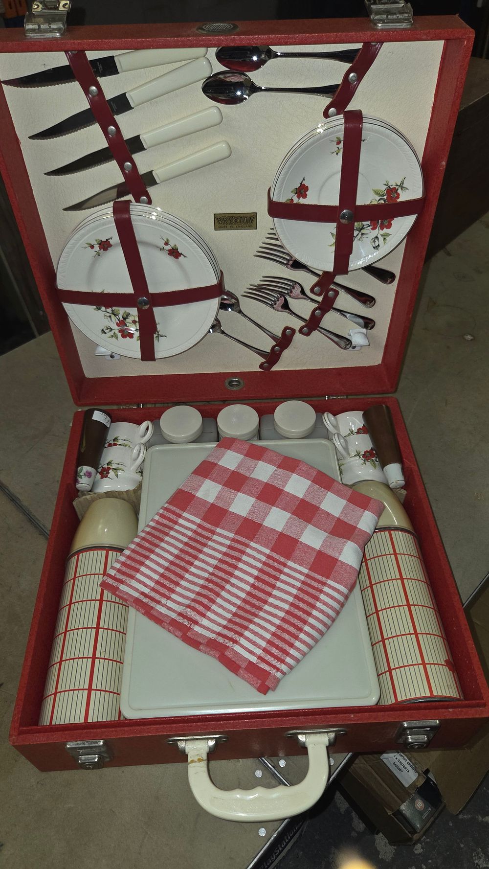 Lot 185 – A Vintage Brexton Picnic Set in a Red Case