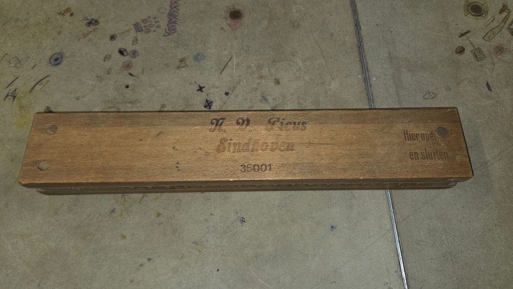 Lot 187 – Vintage Wooden N. V. Picus Eindhoven Cigar Mould