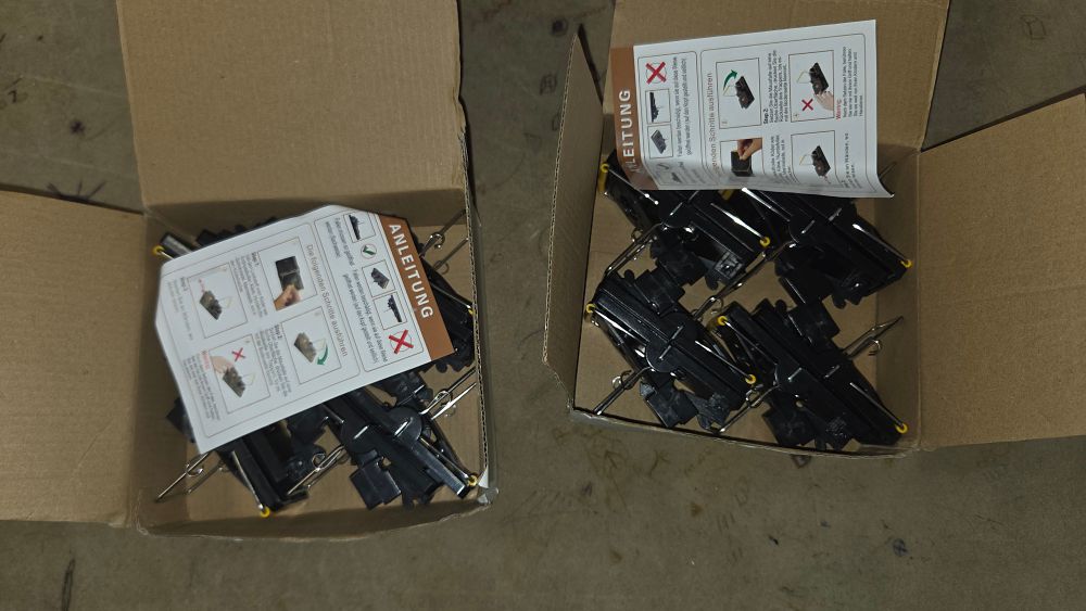 Lot 195 – Two Boxes of Snap Style Mouse Traps