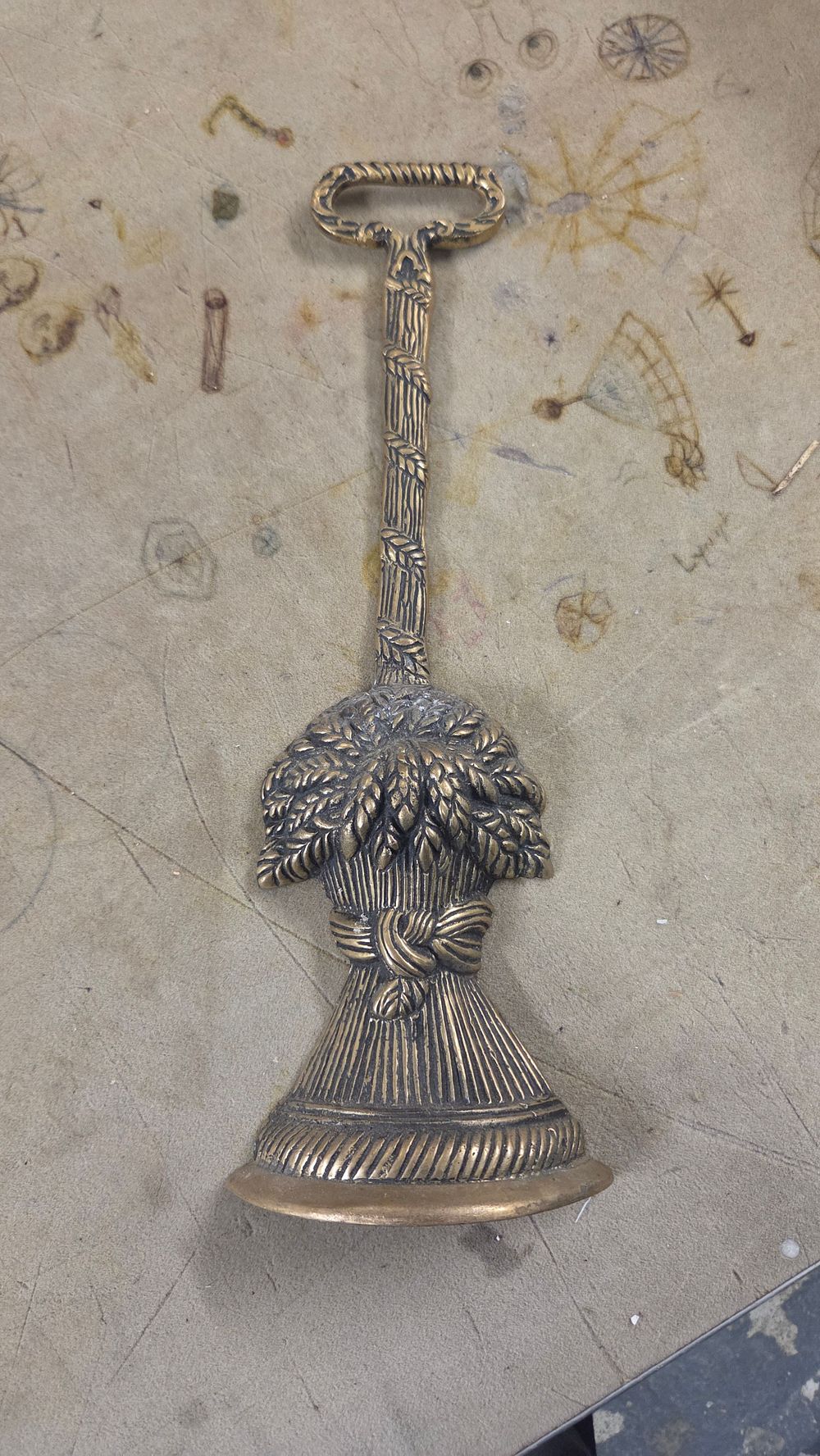 Lot 209 – Bronze Toned Wheat Stalk Motif