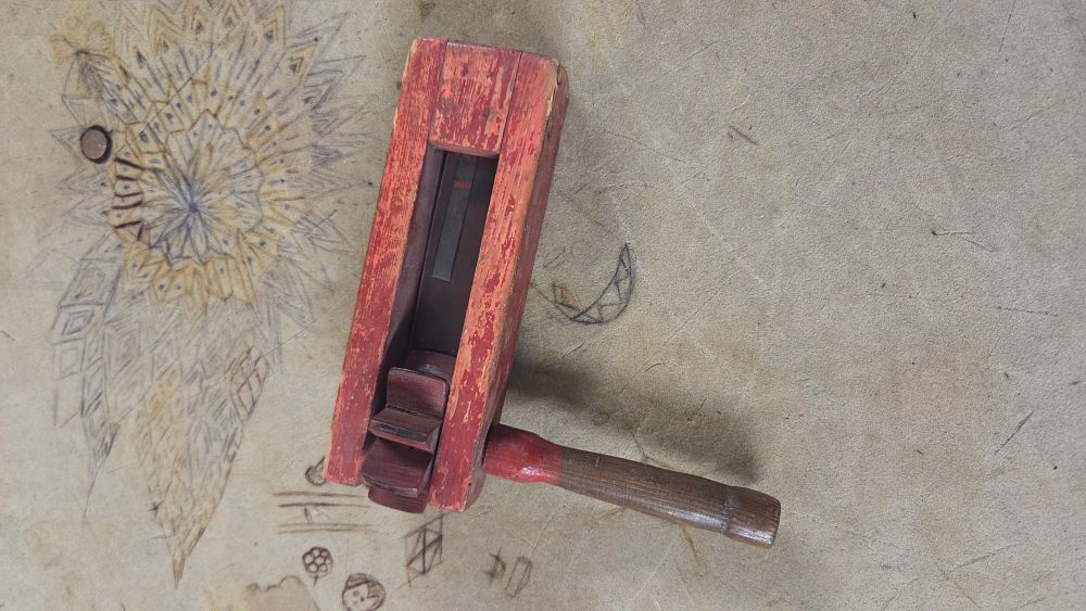 Lot 210 – Vintage Wooden Hand Cranked Rattle