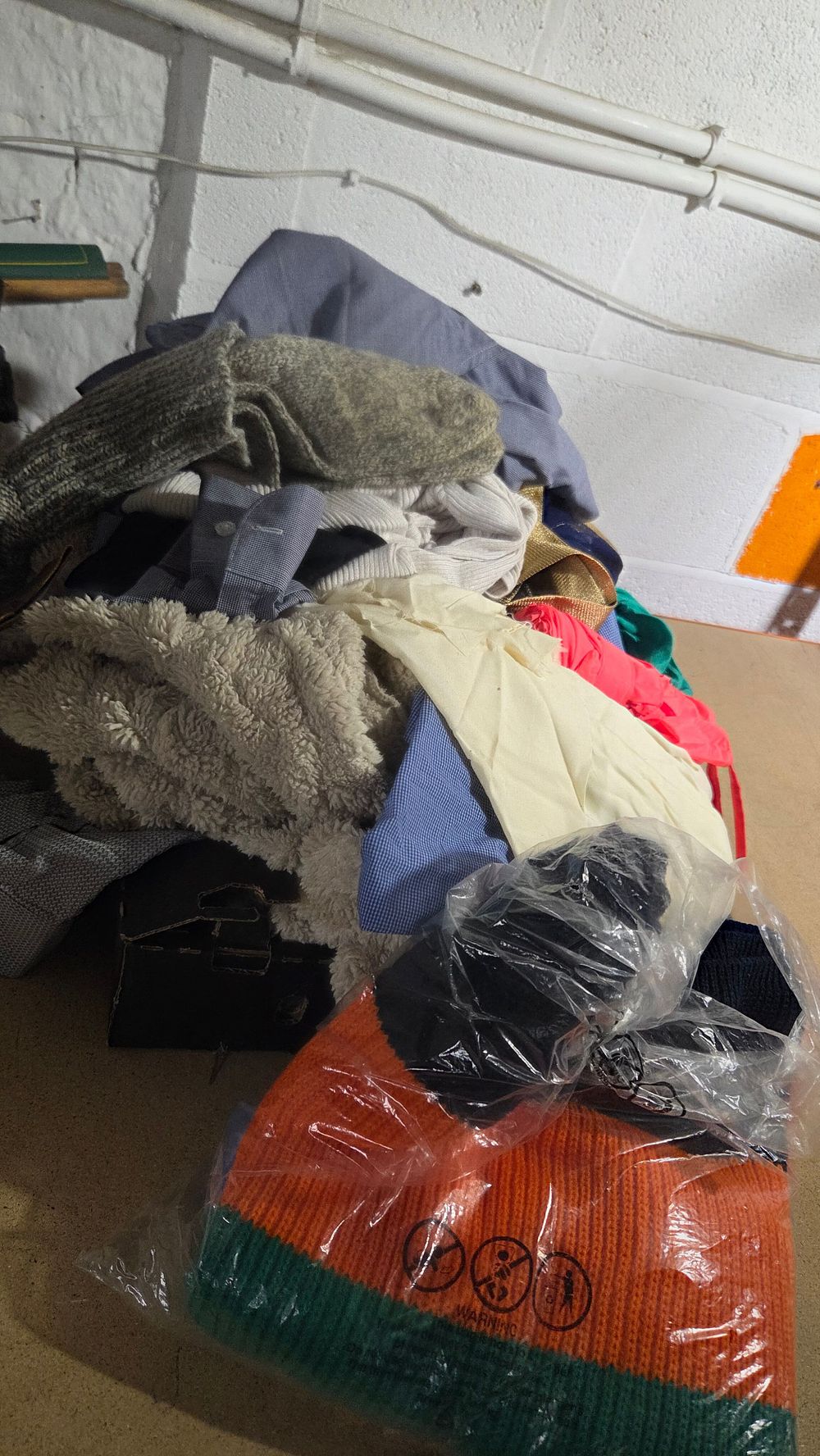 Lot 230 – A Box of Clothing