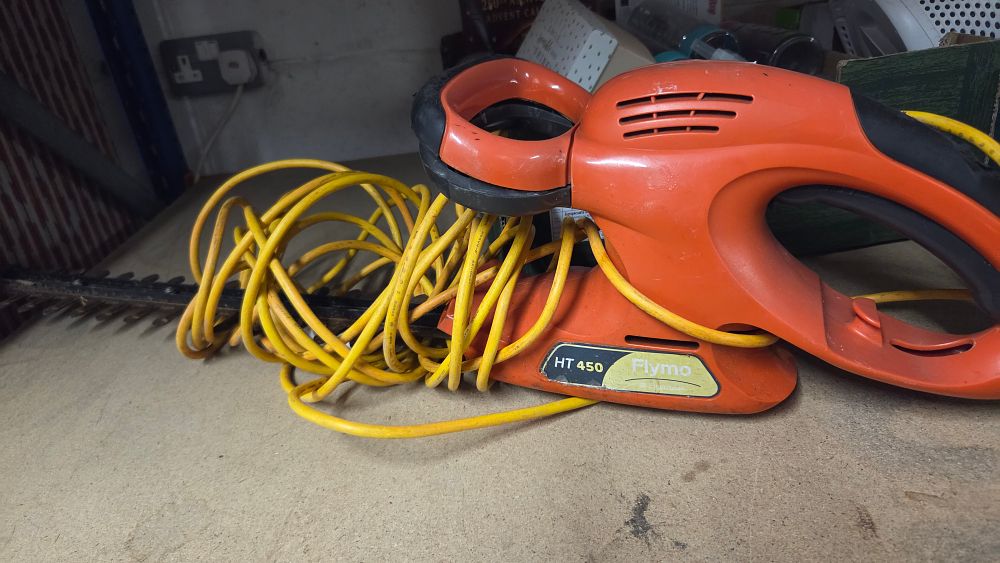 Lot 239 – Flymo HT 450 Electric Hedge Trimmer