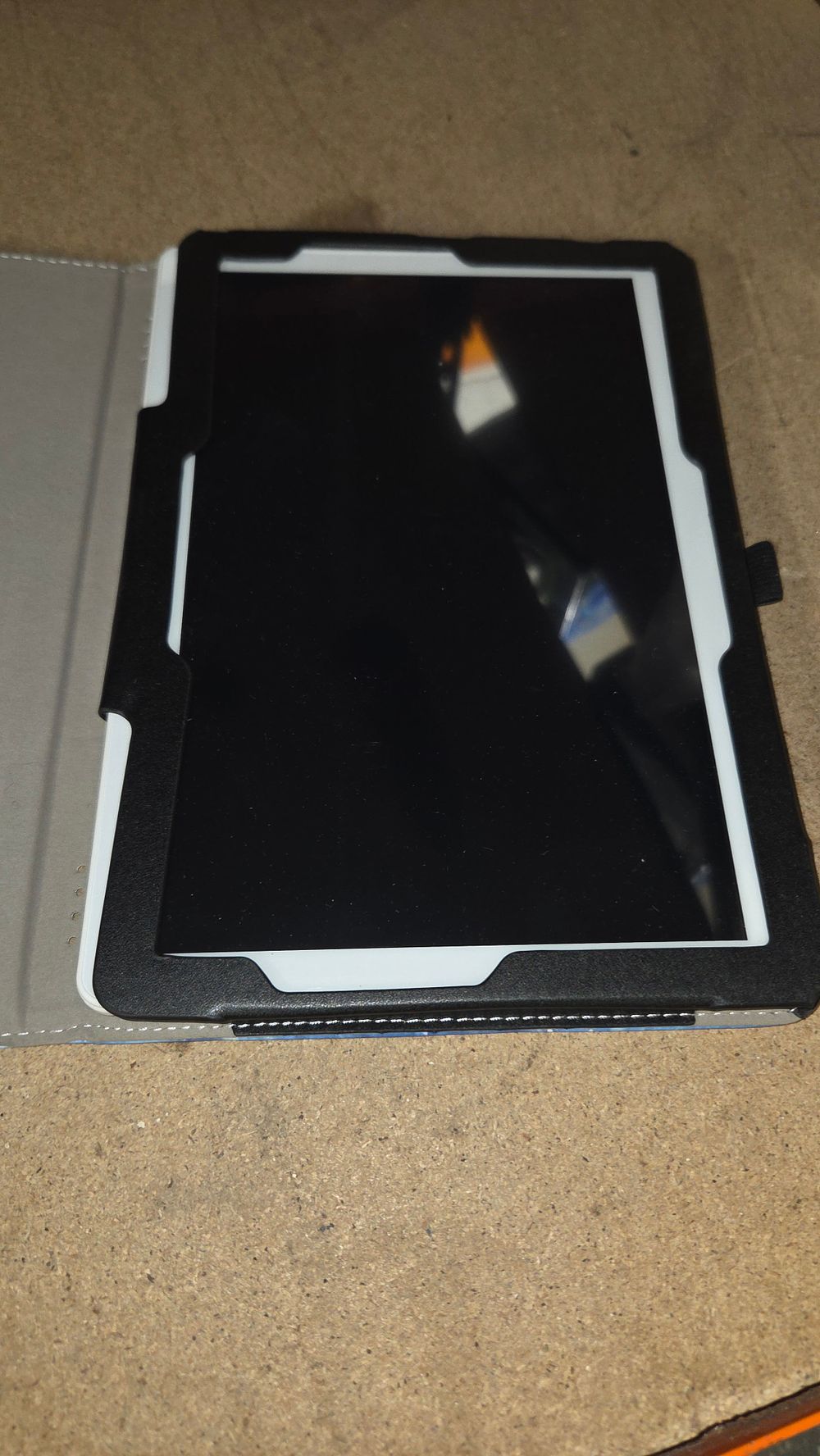 Lot 245 – 16GB Tablet