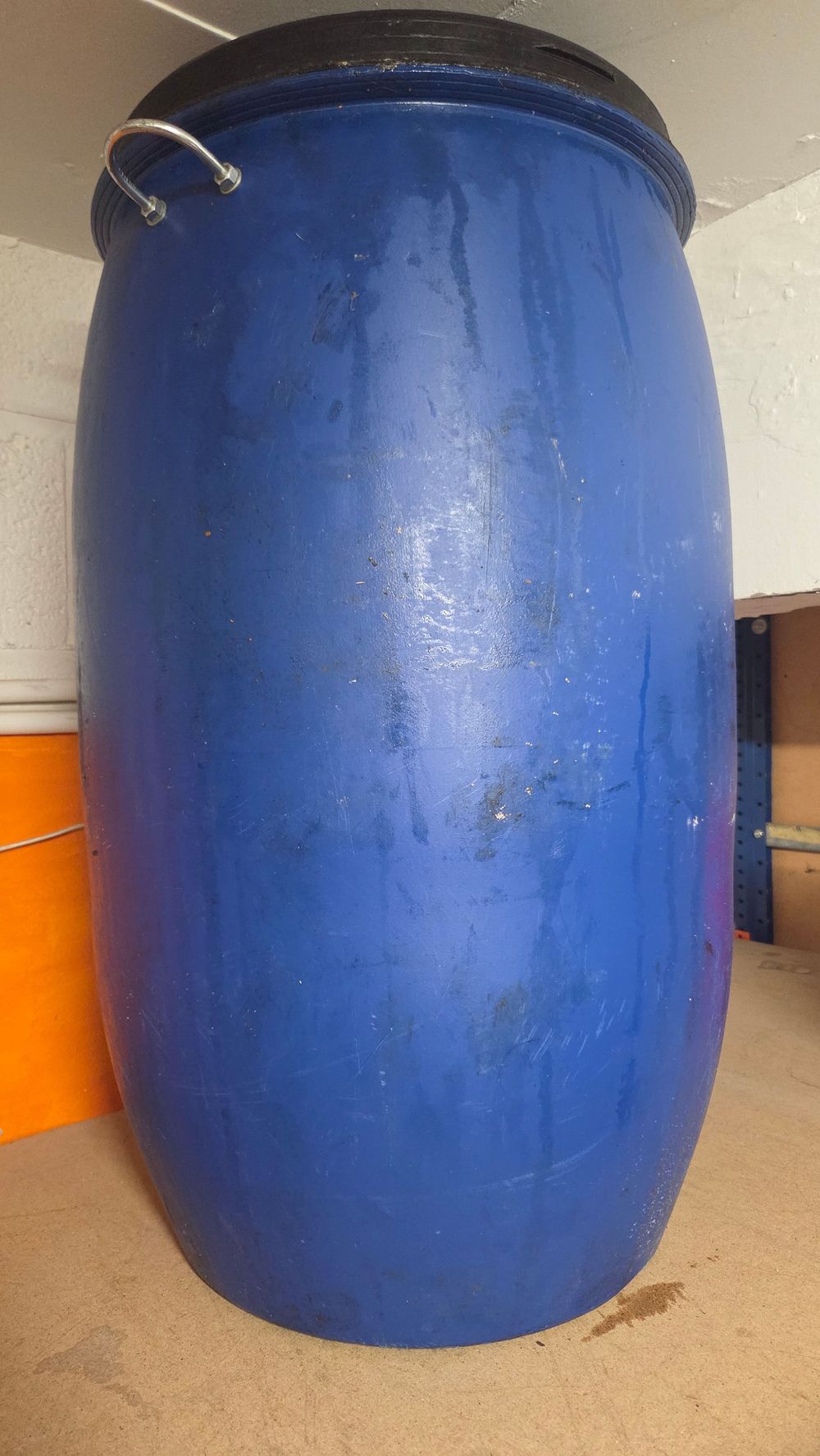Lot 383 – Large Blue Plastic 30 Gallon Storage Drum