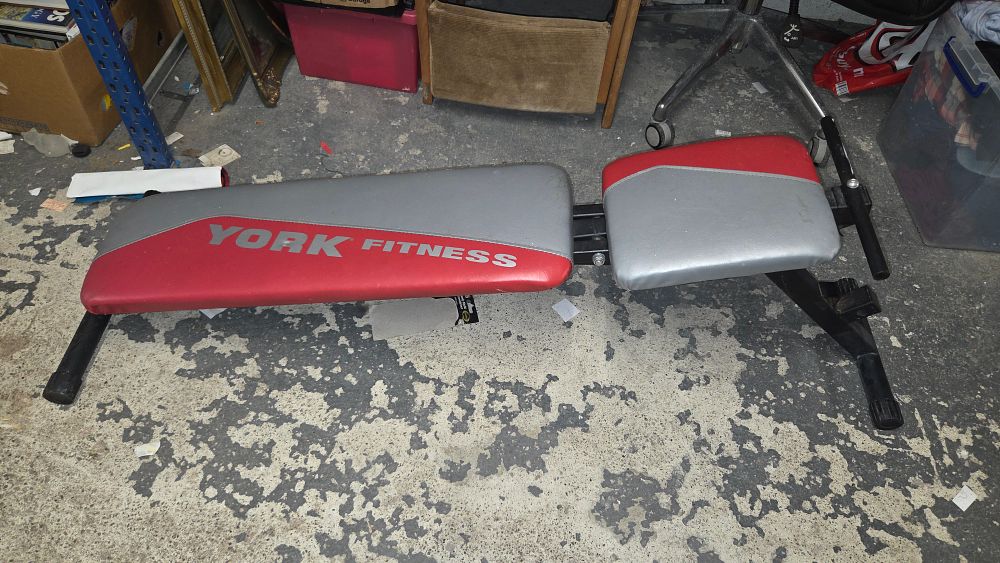 Lot 412 – York Fitness Folding Weight Bench
