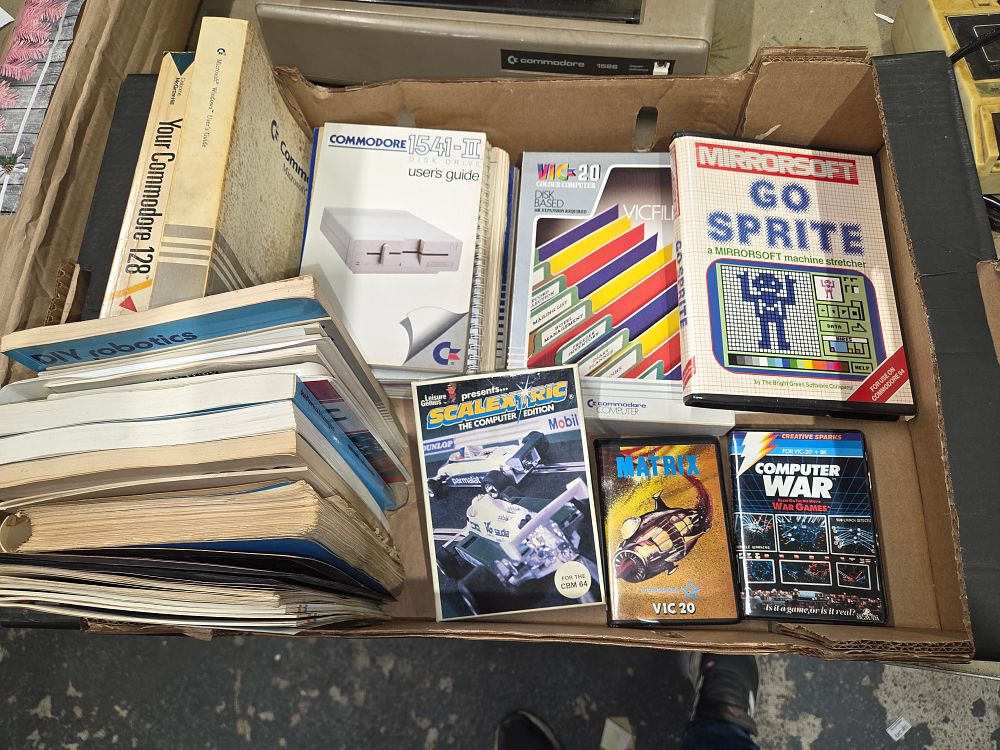 Lot 499 – A Collection of Vintage Commodore Computer Manuals and Software
