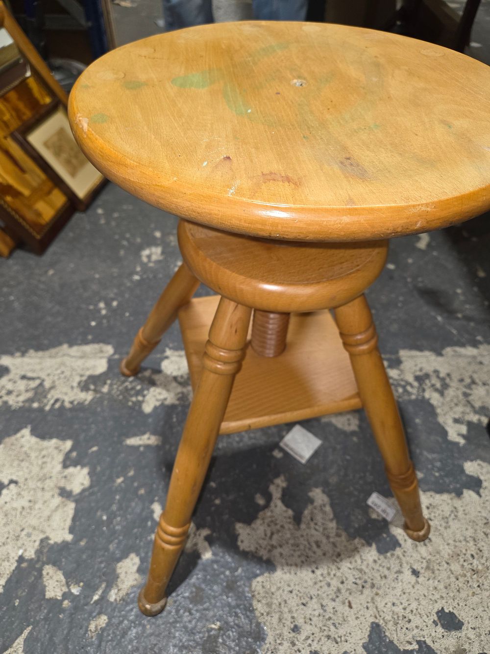 Lot 505 – Light brown wooden swivel stool with turned legs