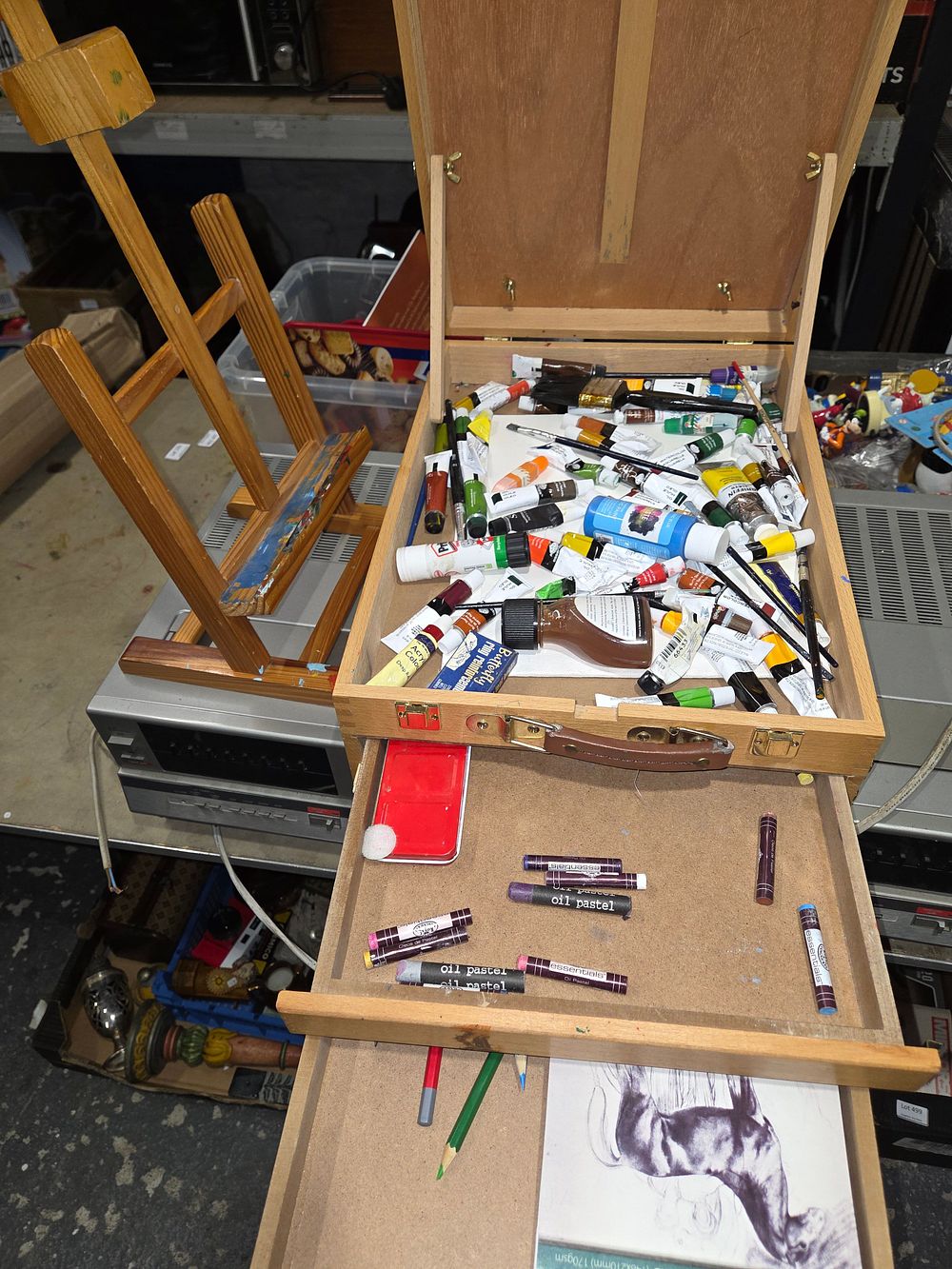 Lot 508 – A Wooden French Field Easel and Art Supplies