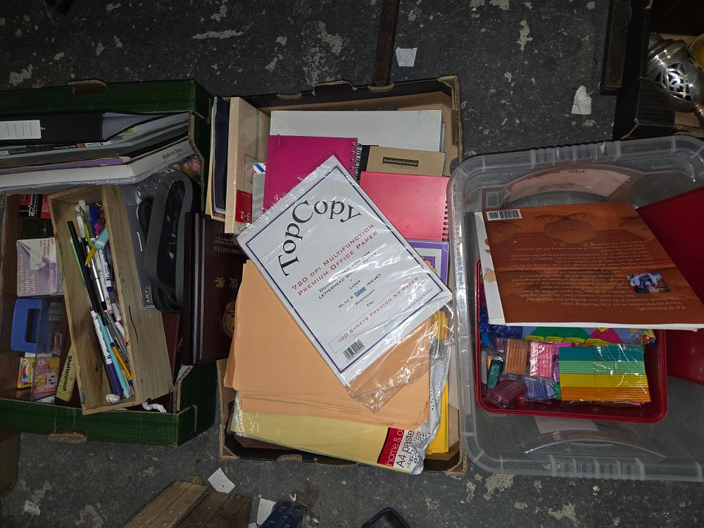Lot 509 – A collection of stationery and office supplies