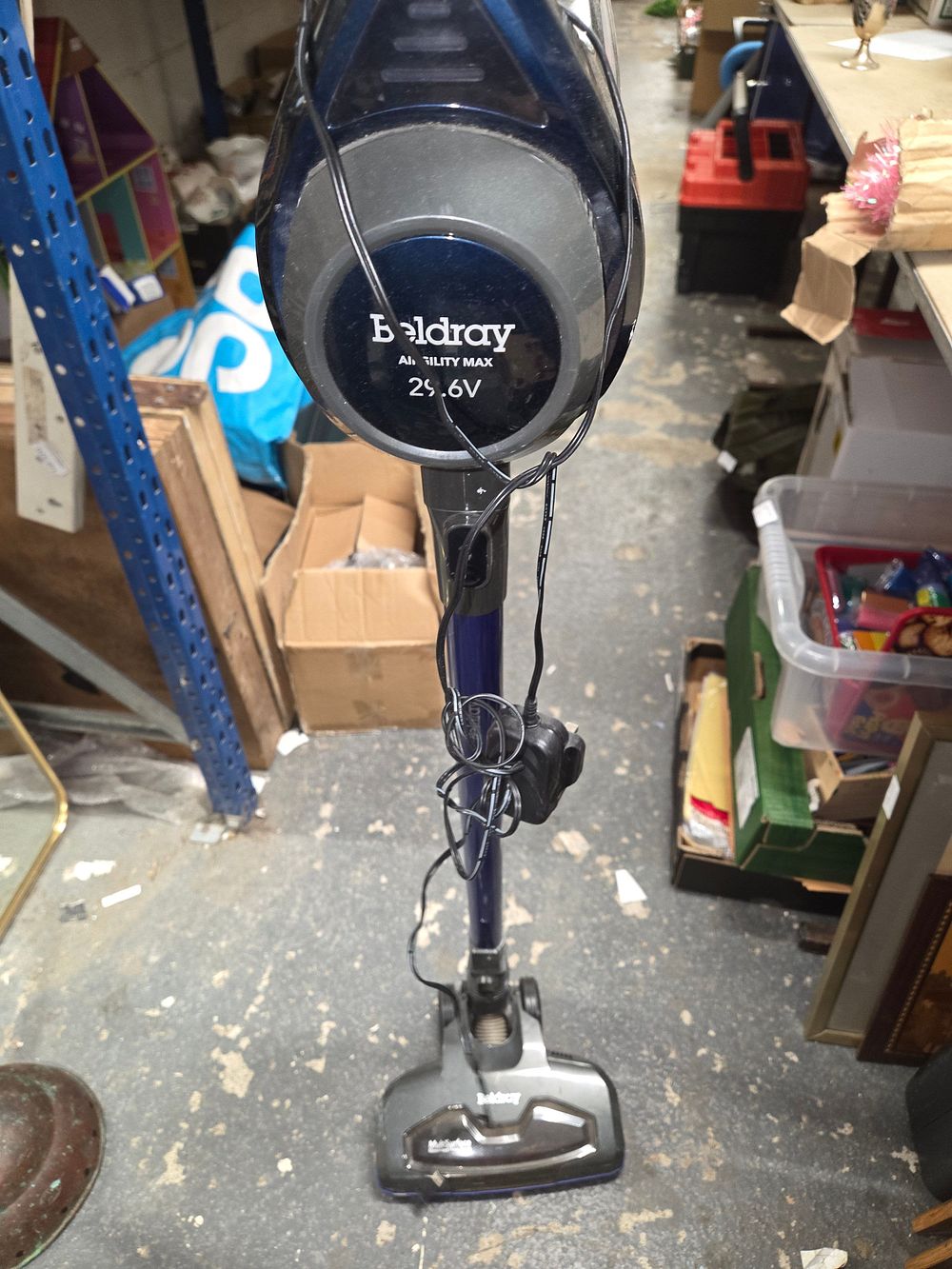 Lot 522 – Beldray Agility Max 29.6V Cordless Vacuum Cleaner with Adapter