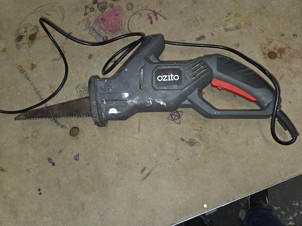 Lot 527 – Ozito MSW-3000 Corded Reciprocating Saw w/o