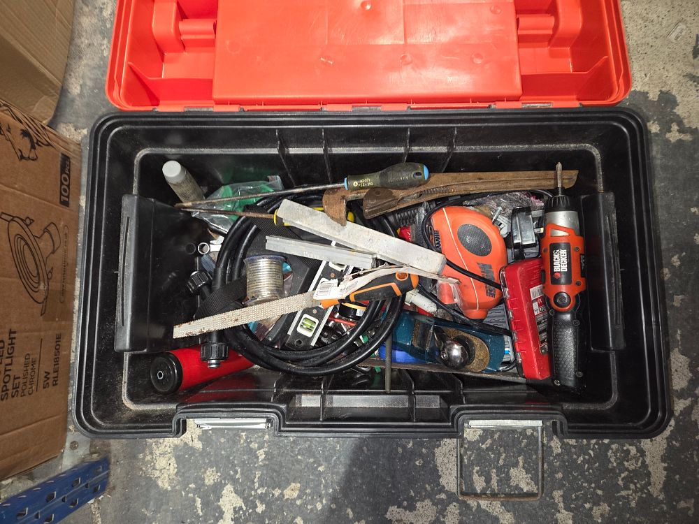 Lot 532 – A Collection of Hand and Power Tools in a Toolbox
