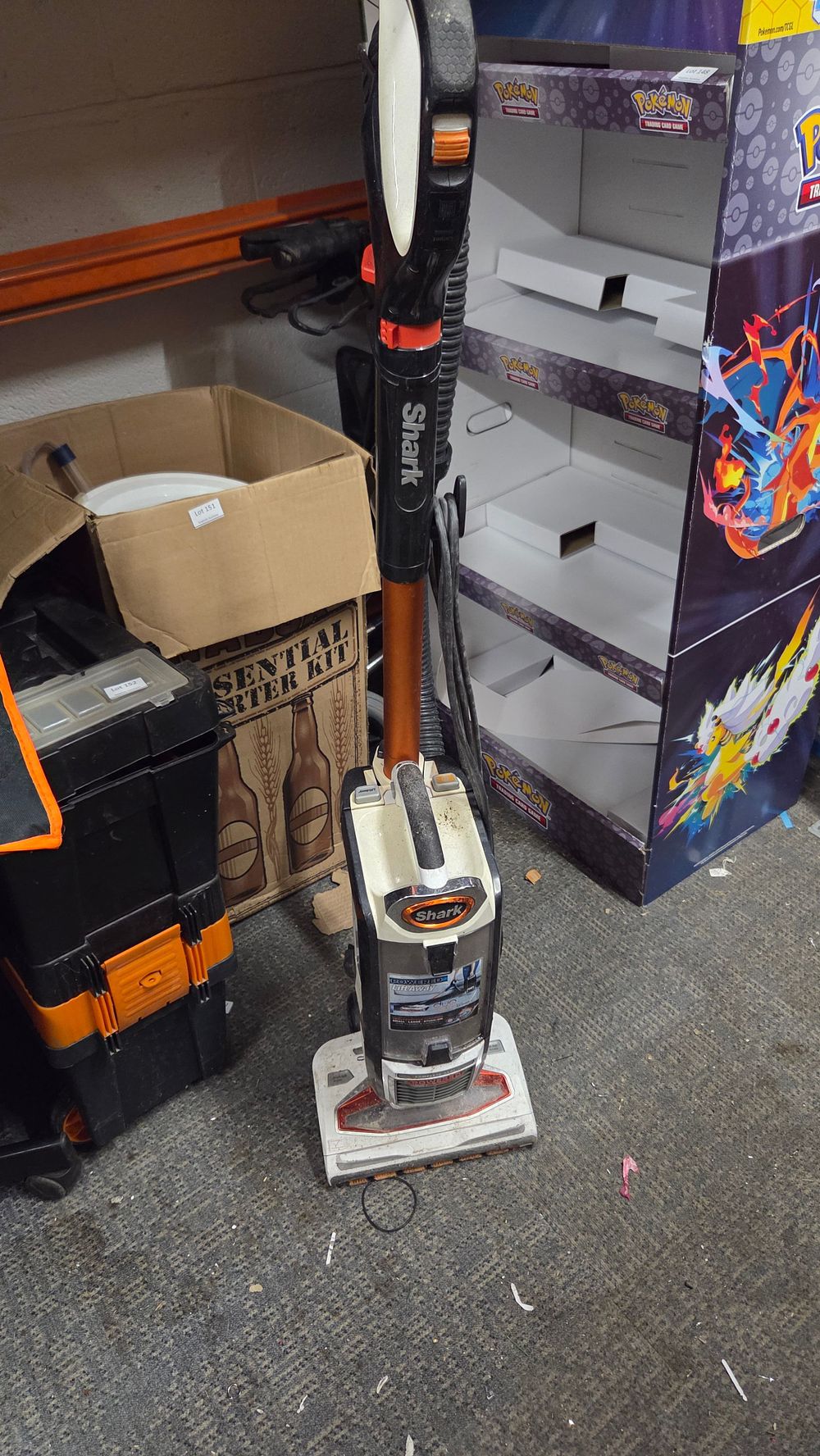 Lot 153 – Shark Vacuum