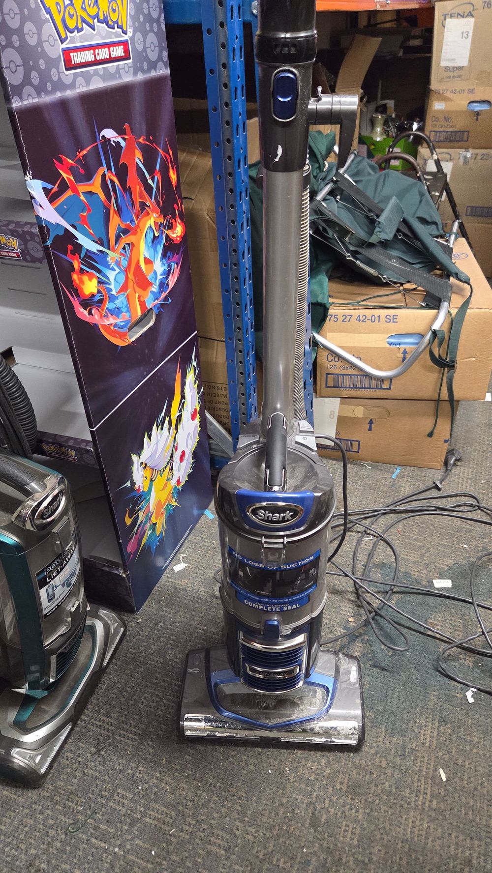 Lot 156 – Shark Vacuum
