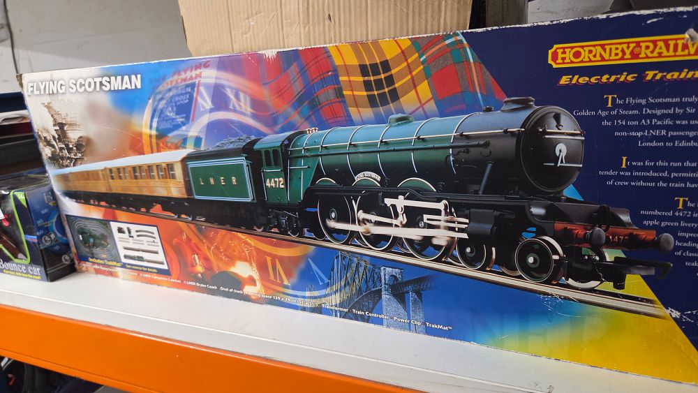 Lot 167 – Hornby Railways Flying Scotsman Electric Train Set. No Engine