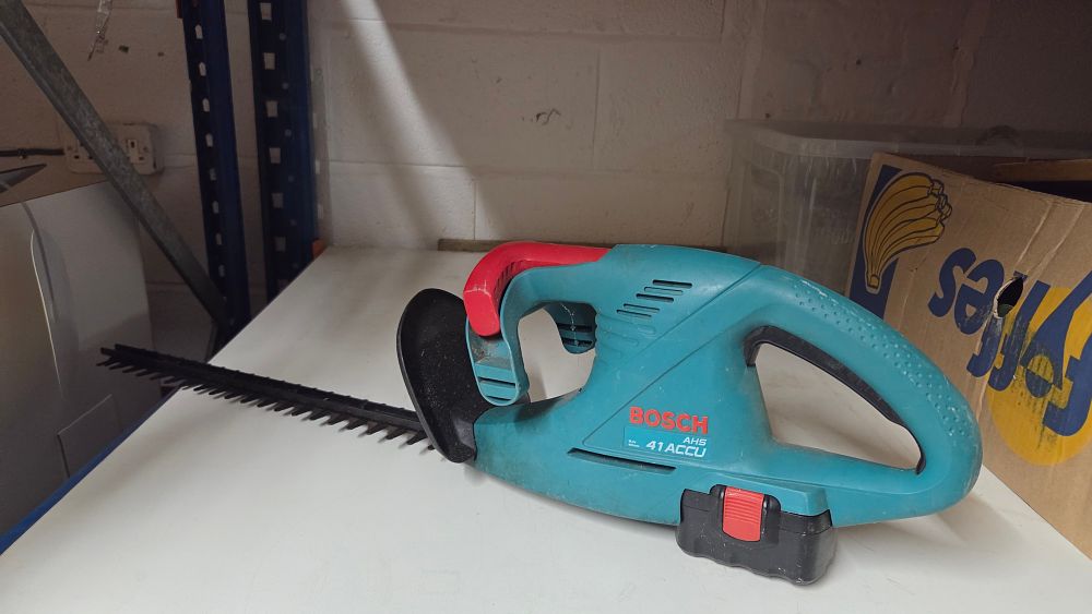 Lot 177 – Bosch AHS 41 Accu Cordless Hedge Trimmer