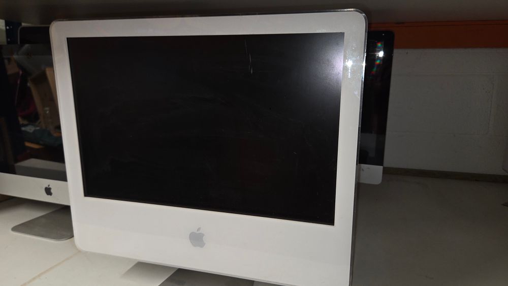 Lot 189 – Apple iMac Computer