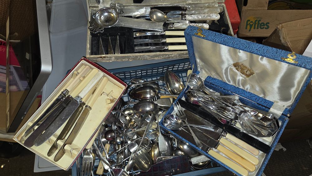 Lot 295 – A Collection of Dennison, Bell and Sheffield Cutlery