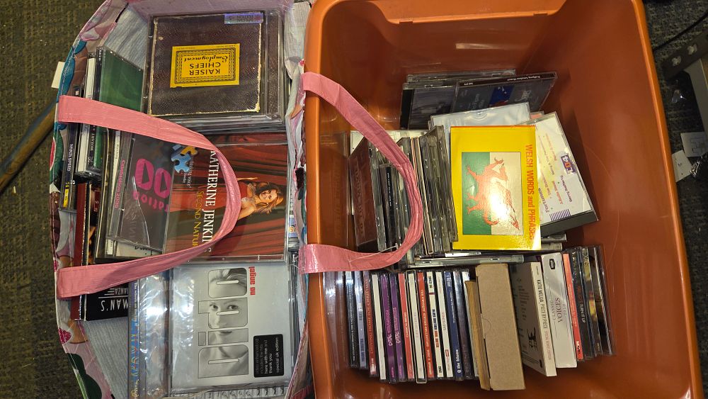 Lot 340 – Box and Bag of CDs