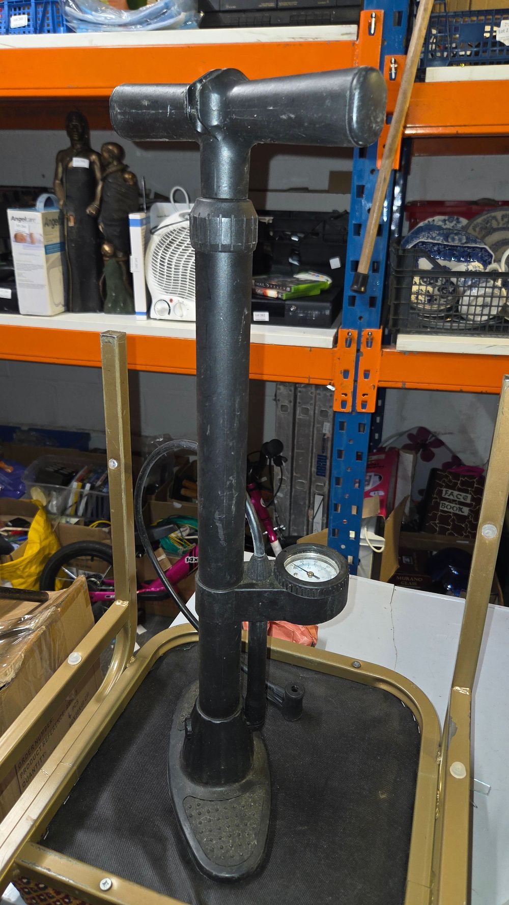 Lot 341 – Floor Standing Air Pump with Integrated Pressure Gauge