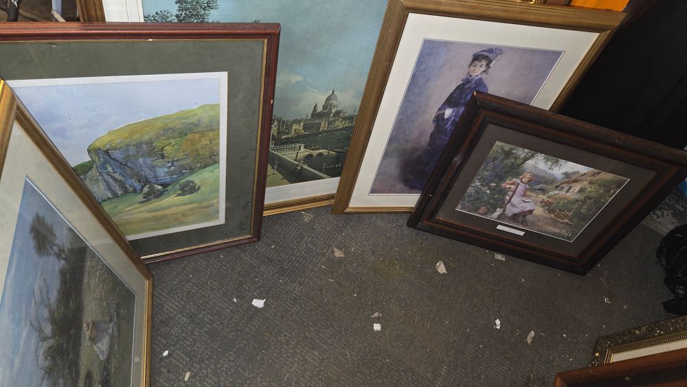 Lot 318 – A Collection of Framed Artworks including Landscapes and Portraits