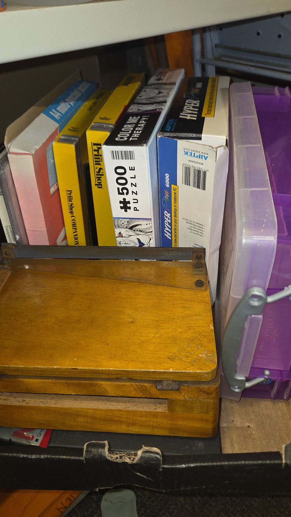 Lot 338 – A Collection of Software Puzzles and Art Supplies