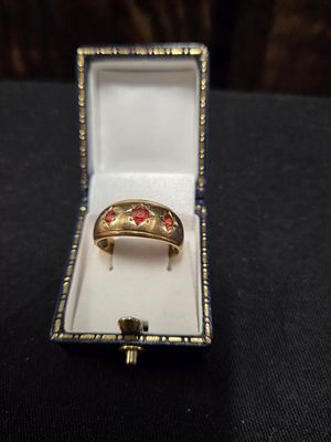 Victorian Gold Gypsy Ring Set With Three Garnets 4.13g