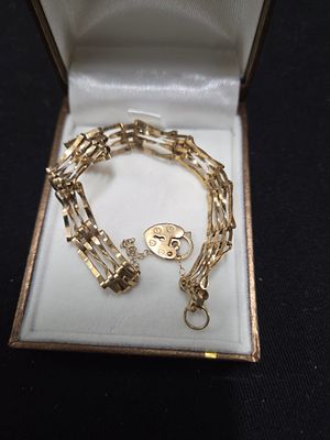 9ct Gold 4 Bar Gate Bracelet with Heart Padlock Clasp 4.63g