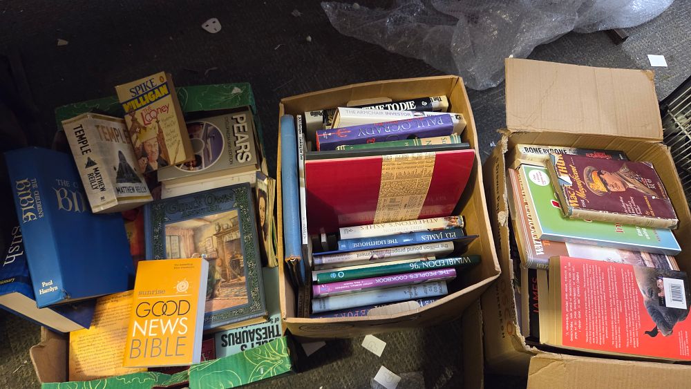 Lot 379 – Three Boxes of Books and Annuals