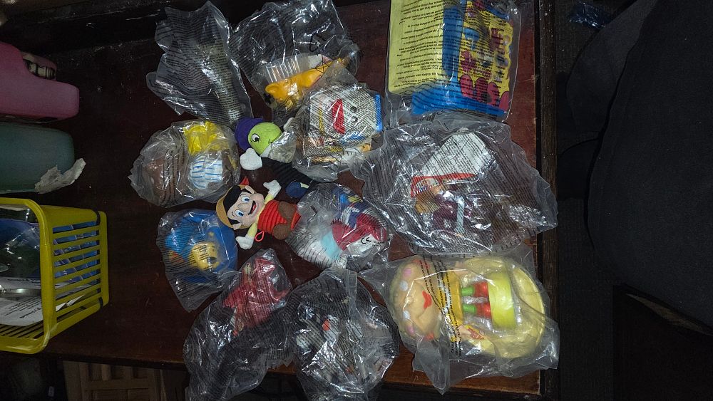 Lot 394 – A Collection of McDonald’s and Burger King Fast Food Toys